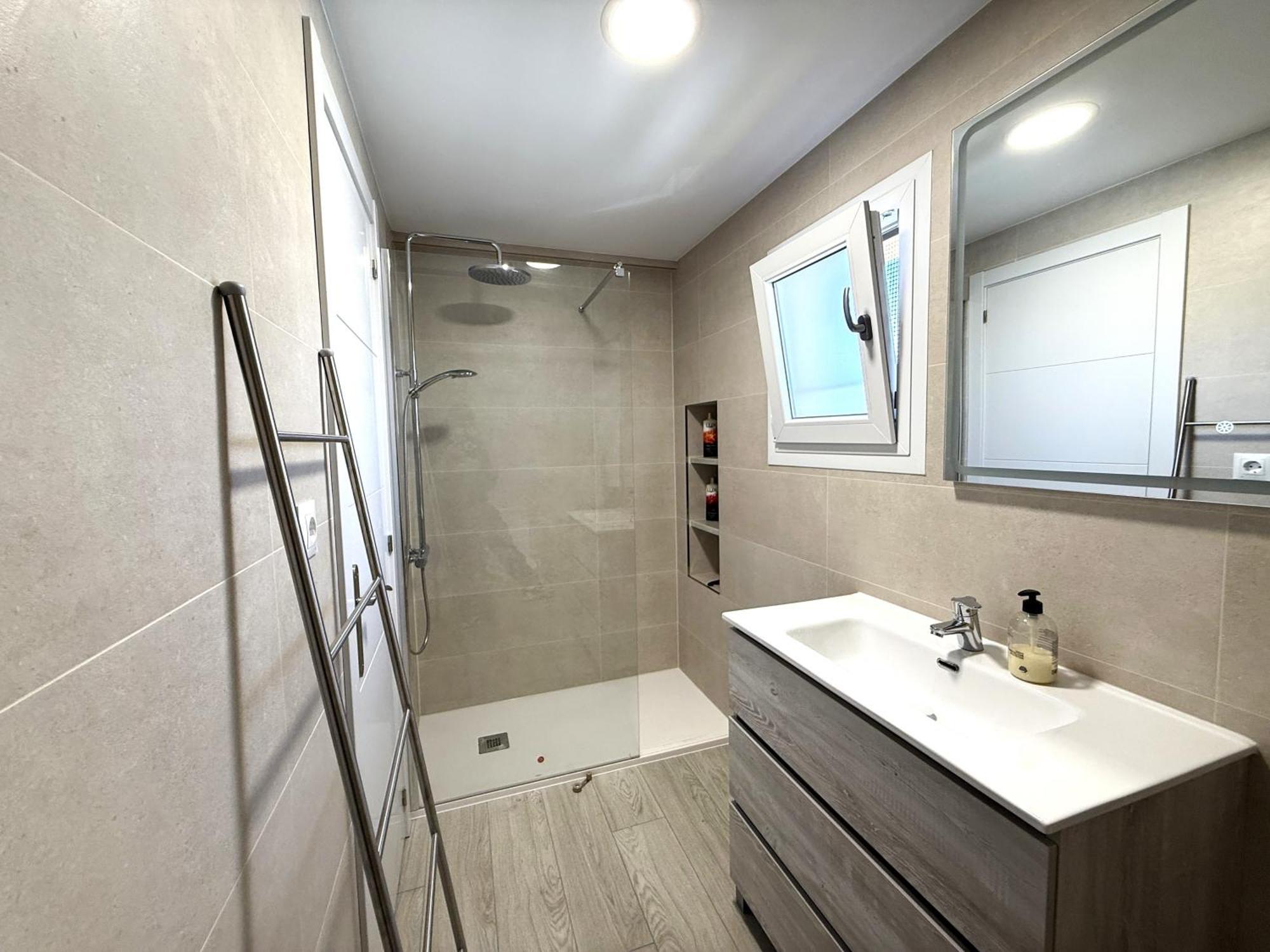 R39 Modern One Bedroom Alcantara Ла Кала де Михас Екстериор снимка